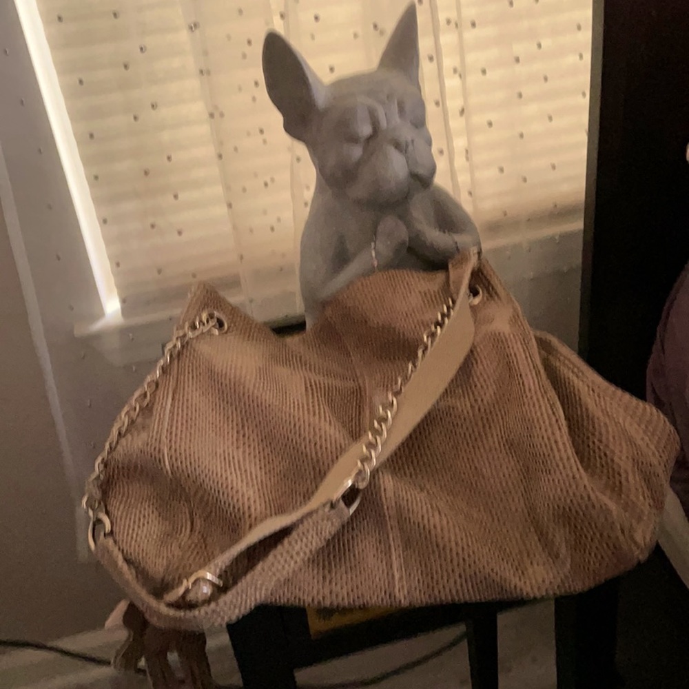 Unique boutique style lizard pattern versatile